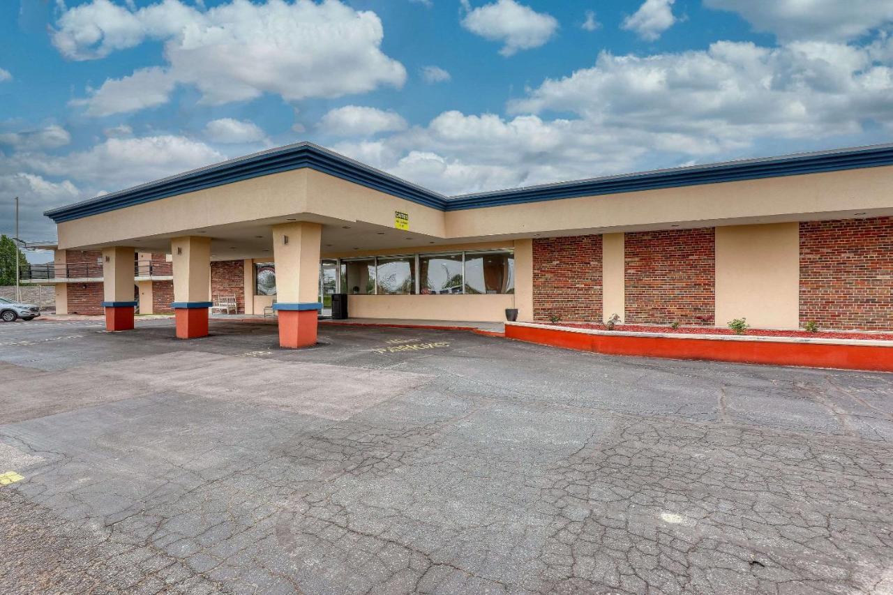 Suburban Studios Neenah-Appleton Exterior foto