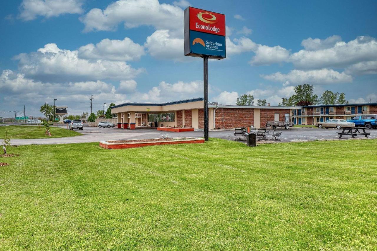 Suburban Studios Neenah-Appleton Exterior foto